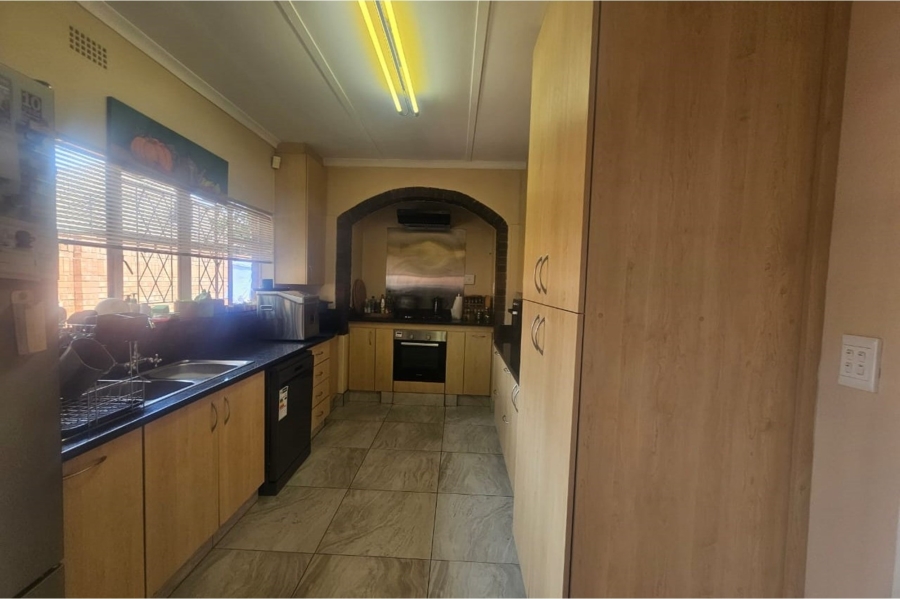 4 Bedroom Property for Sale in Monument Heights Northern Cape